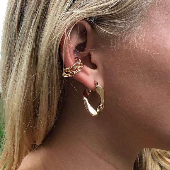 Michel Curb Chain Link Ear Cuffs! - Picture 6 of 7